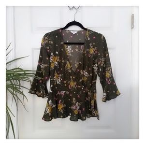 Candie's NWOT Wrap Top